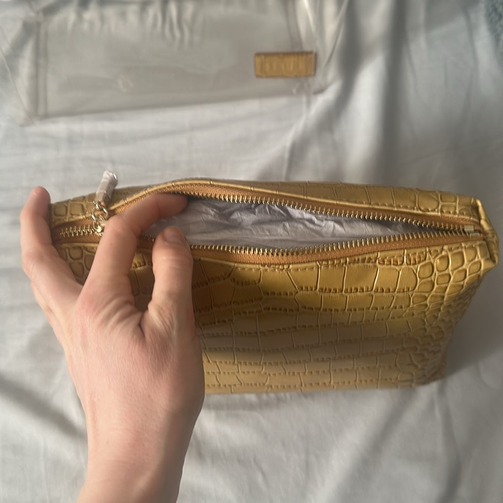 Staud shirley Croc-Embossed Pouch - Picture 2 of 3